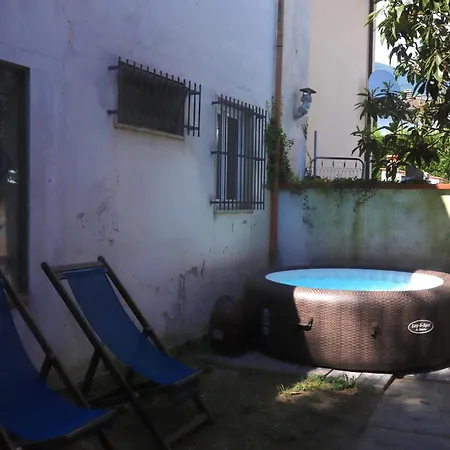 Relax A Casa Con Jacuzzi E Giardino Villa *
