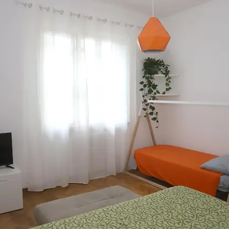 Relax A Casa Con Jacuzzi E Giardino Villa Camaiore