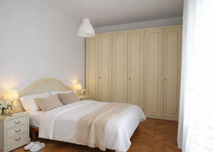 Relax A Casa Con Jacuzzi E Giardino Camaiore