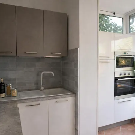 Vila Relax A Casa Con Jacuzzi E Giardino